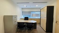 Gateway West (D7), Office #556753321